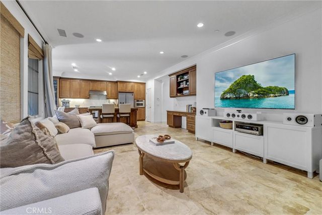 80 Lupari, Irvine, CA 92618