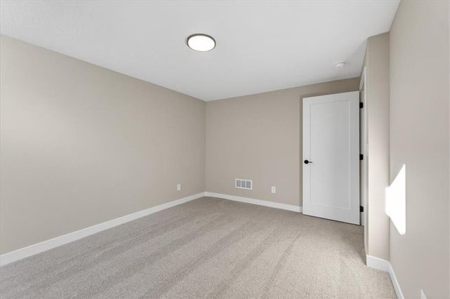 25056 W 94th Terrace, Lenexa, KS 66227