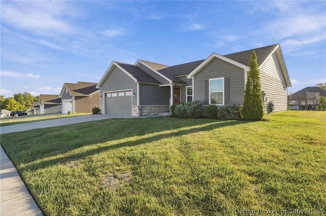 6004 Crestview Ln, Georgetown, IN 47122