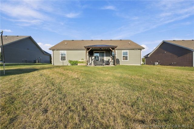 6004 Crestview Ln, Georgetown, IN 47122