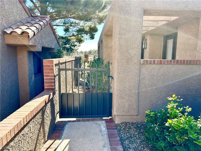 7307 Mission Hills Drive, Las Vegas, NV 89113