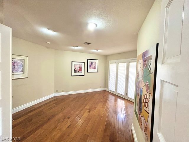 7307 Mission Hills Drive, Las Vegas, NV 89113