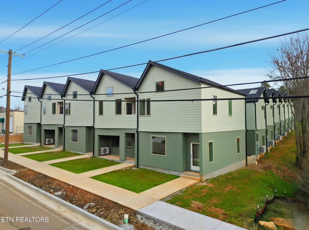 2608 Sevier Ave 102, Knoxville, TN 37920