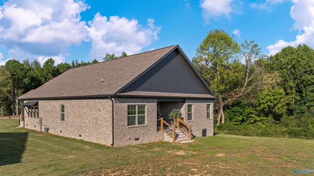 444 Ranch Road, Rainsville, AL 35986