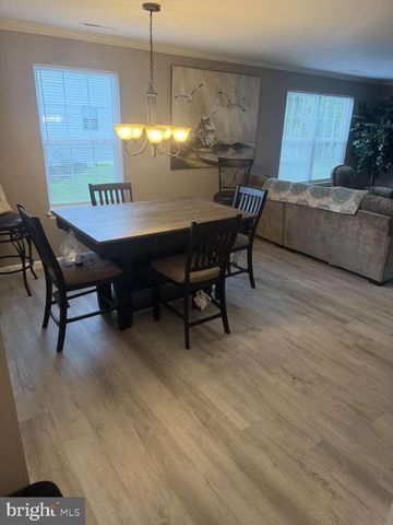 10 NILAND LN, Woodbury, NJ 08096
