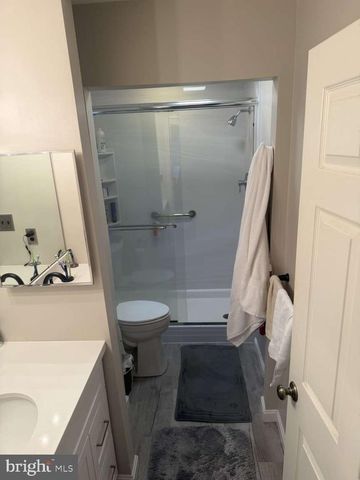 10 NILAND LN, Woodbury, NJ 08096