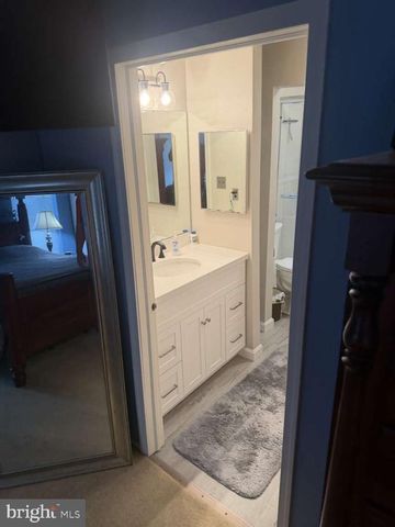 10 NILAND LN, Woodbury, NJ 08096