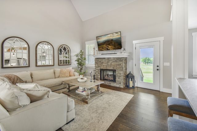 3070 SE Tater Peeler Rd, Lebanon, TN 37090