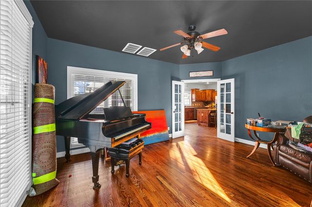 2265 N Covington Park Boulevard, Fayetteville, AR 72703