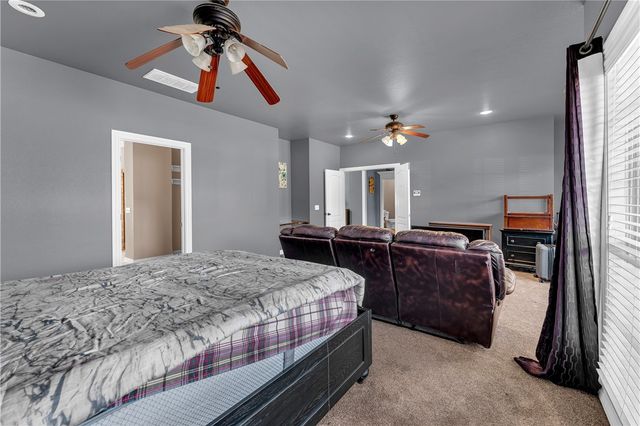 2265 N Covington Park Boulevard, Fayetteville, AR 72703