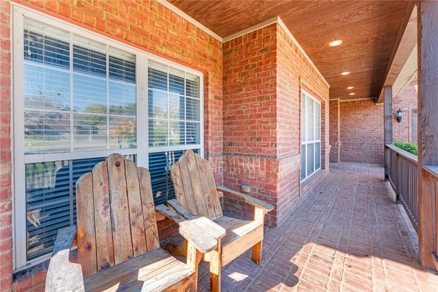 2265 N Covington Park Boulevard, Fayetteville, AR 72703