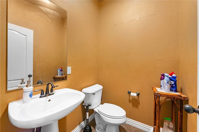 2265 N Covington Park Boulevard, Fayetteville, AR 72703