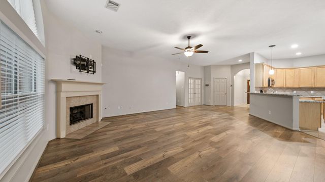 4812 Lakefront Terrace Drive, Pearland, TX 77584