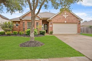 4812 Lakefront Terrace Drive, Pearland, TX 77584