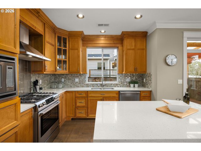 5620 N HUDSON St, Portland, OR 97203