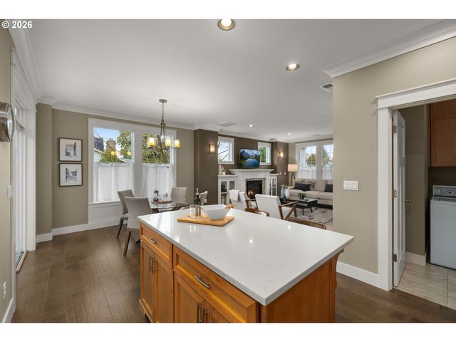 5620 N HUDSON St, Portland, OR 97203