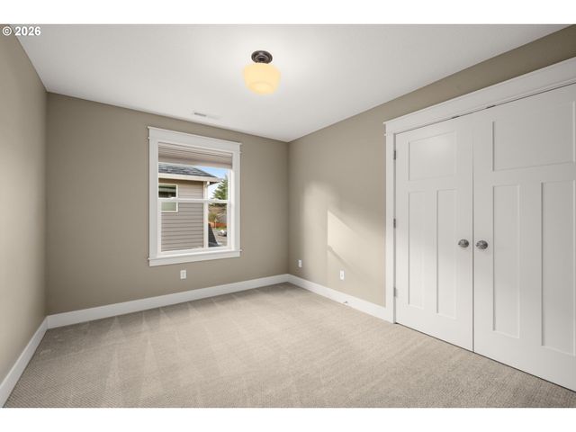 5620 N HUDSON St, Portland, OR 97203