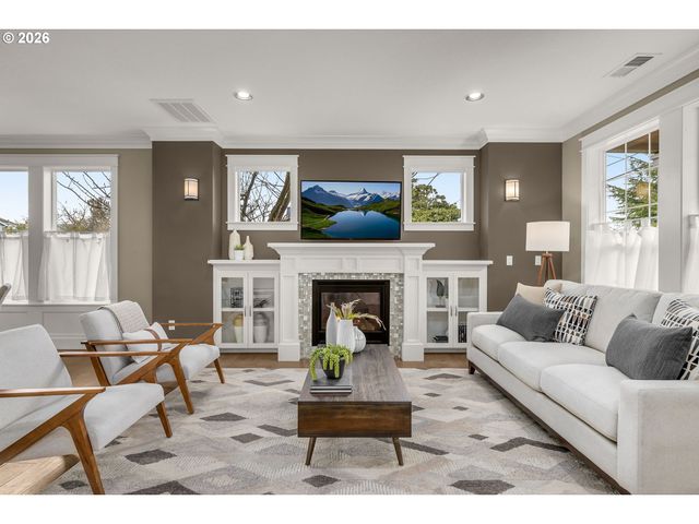 5620 N HUDSON St, Portland, OR 97203