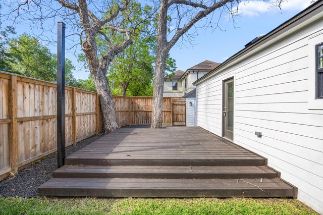2538 Southgate Boulevard, Houston, TX 77030