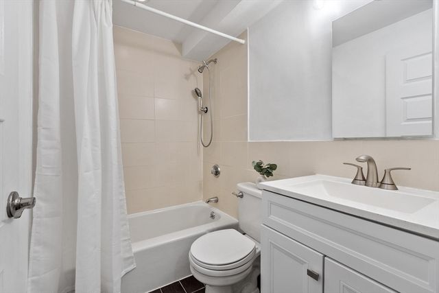 34 Bayview Ter 5, Danvers, MA 01923