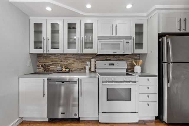 34 Bayview Ter 5, Danvers, MA 01923