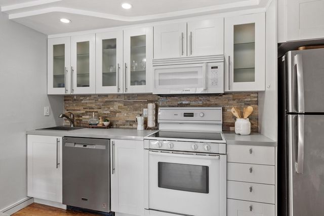 34 Bayview Ter 5, Danvers, MA 01923