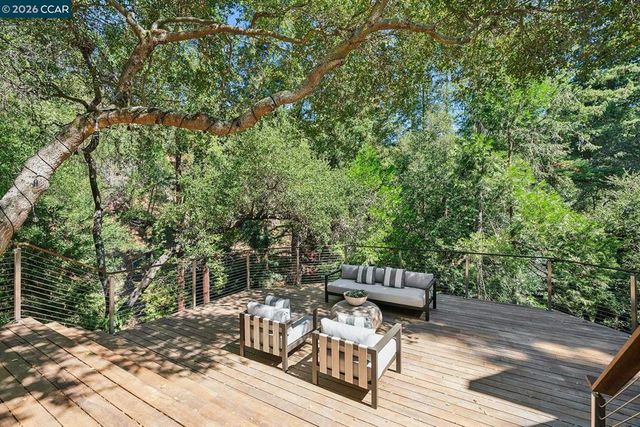 11 Redwood Cir, Lafayette, CA 94549