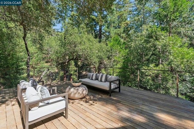 11 Redwood Cir, Lafayette, CA 94549