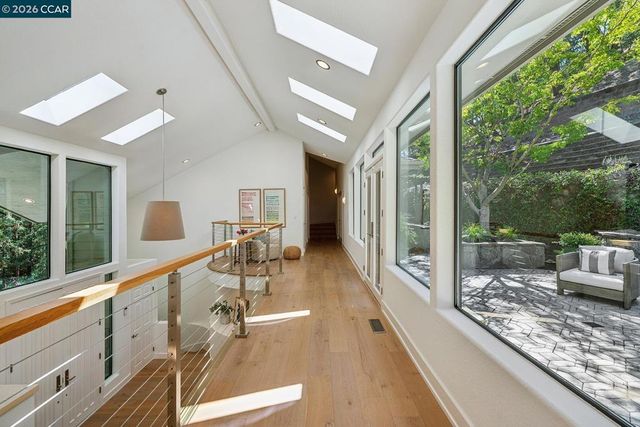 11 Redwood Cir, Lafayette, CA 94549