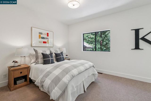 11 Redwood Cir, Lafayette, CA 94549