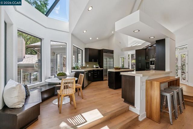 11 Redwood Cir, Lafayette, CA 94549