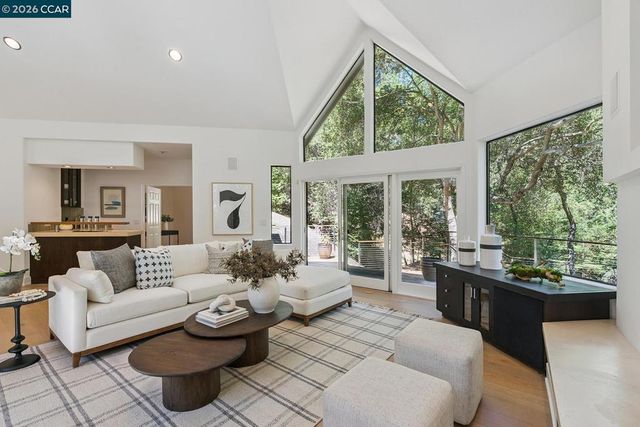 11 Redwood Cir, Lafayette, CA 94549