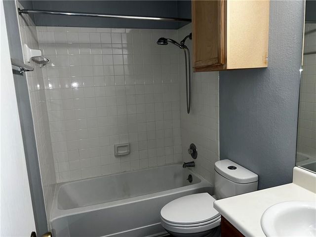 617 Greenlawn BLVD, Round Rock, TX 78664