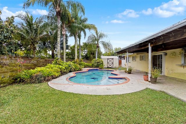 10555 SW 124th Rd, Miami, FL 33186