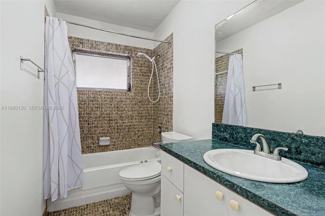 10555 SW 124th Rd, Miami, FL 33186