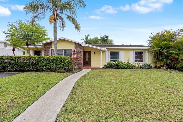 10555 SW 124th Rd, Miami, FL 33186