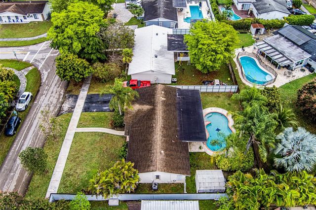 10555 SW 124th Rd, Miami, FL 33186