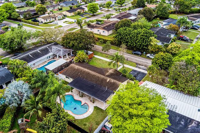 10555 SW 124th Rd, Miami, FL 33186