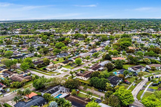 10555 SW 124th Rd, Miami, FL 33186
