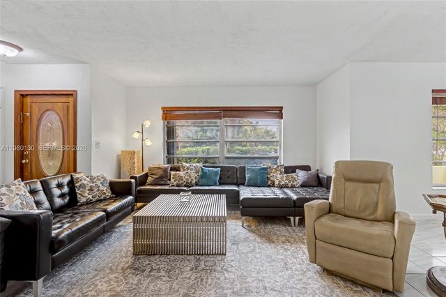 10555 SW 124th Rd, Miami, FL 33186