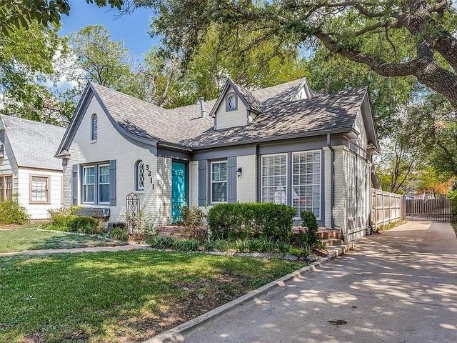 3211 Cockrell Avenue, Fort Worth, TX 76109