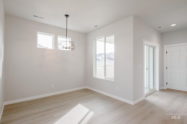 4340 N Camp Creek Ave, Meridian, ID 83646