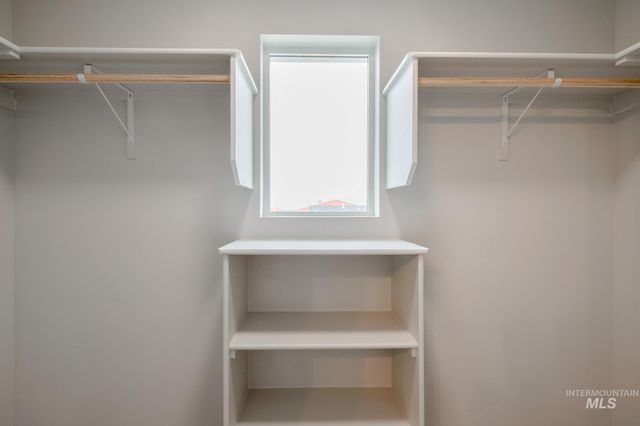 4340 N Camp Creek Ave, Meridian, ID 83646