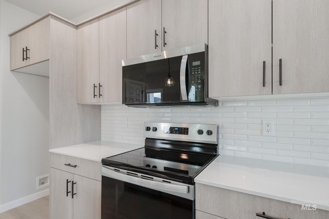 4340 N Camp Creek Ave, Meridian, ID 83646