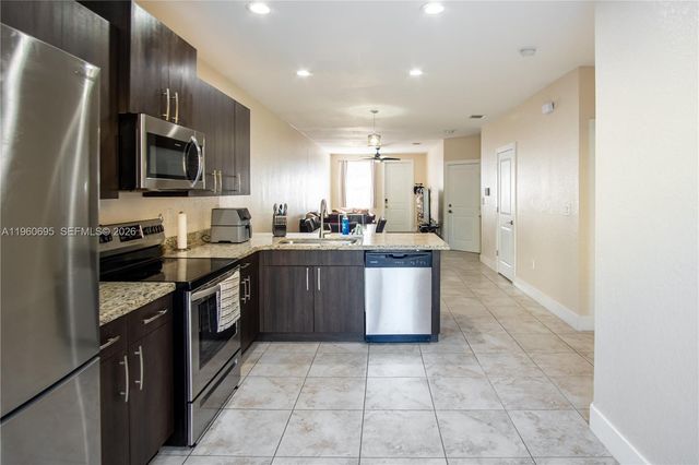 1447 SE 24th Ave, Homestead, FL 33035