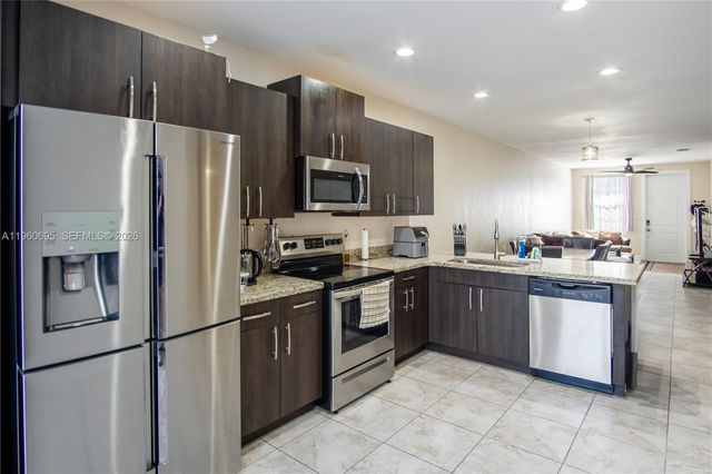 1447 SE 24th Ave, Homestead, FL 33035