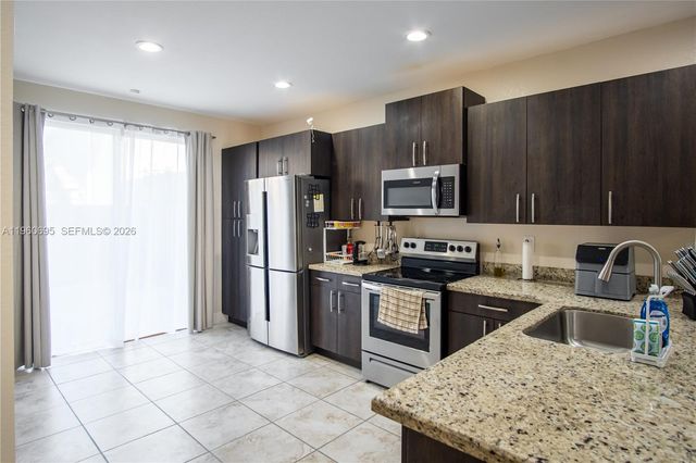 1447 SE 24th Ave, Homestead, FL 33035