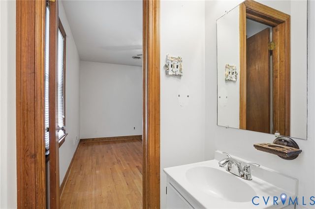 105 Riva Ridge Cir, Sandston, VA 23150