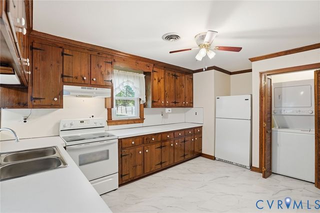 105 Riva Ridge Cir, Sandston, VA 23150