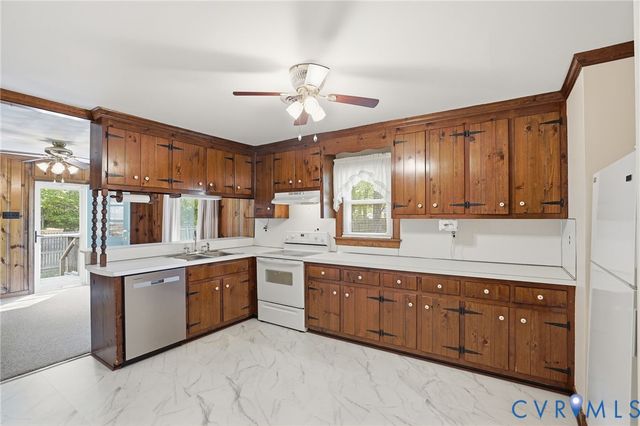 105 Riva Ridge Cir, Sandston, VA 23150